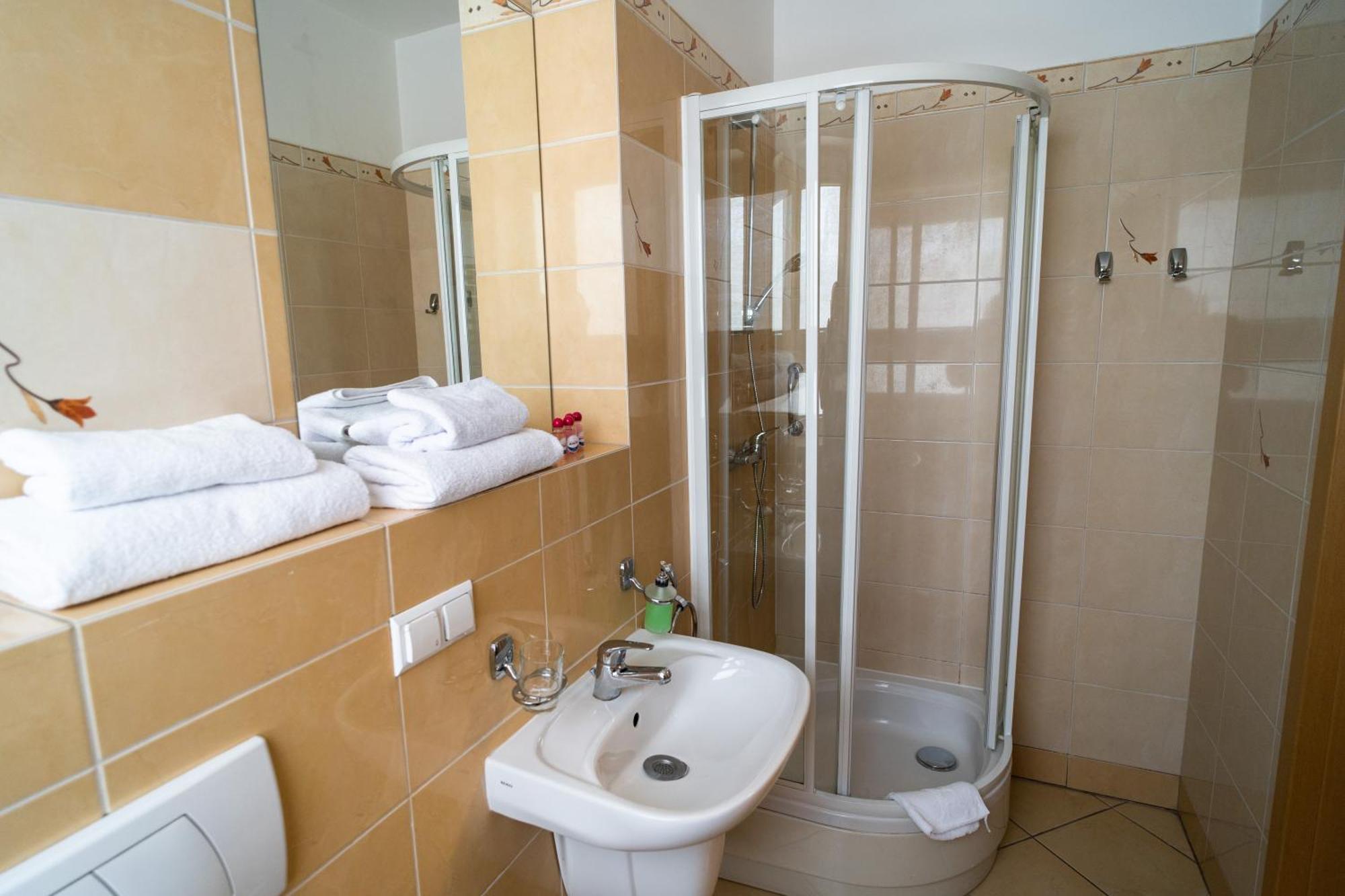 Hotel Sanvit Restauracja & Spa Санок Экстерьер фото